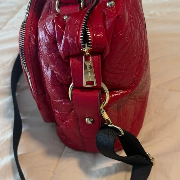 Juicy Couture Bold Red Shoulder/Crossbody Bag - Picture 5 of 5